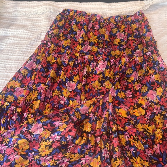 Social Threads Skirt - Picture 8 of 8